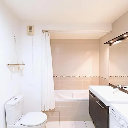 דירה Bright With Garage - Valmy District